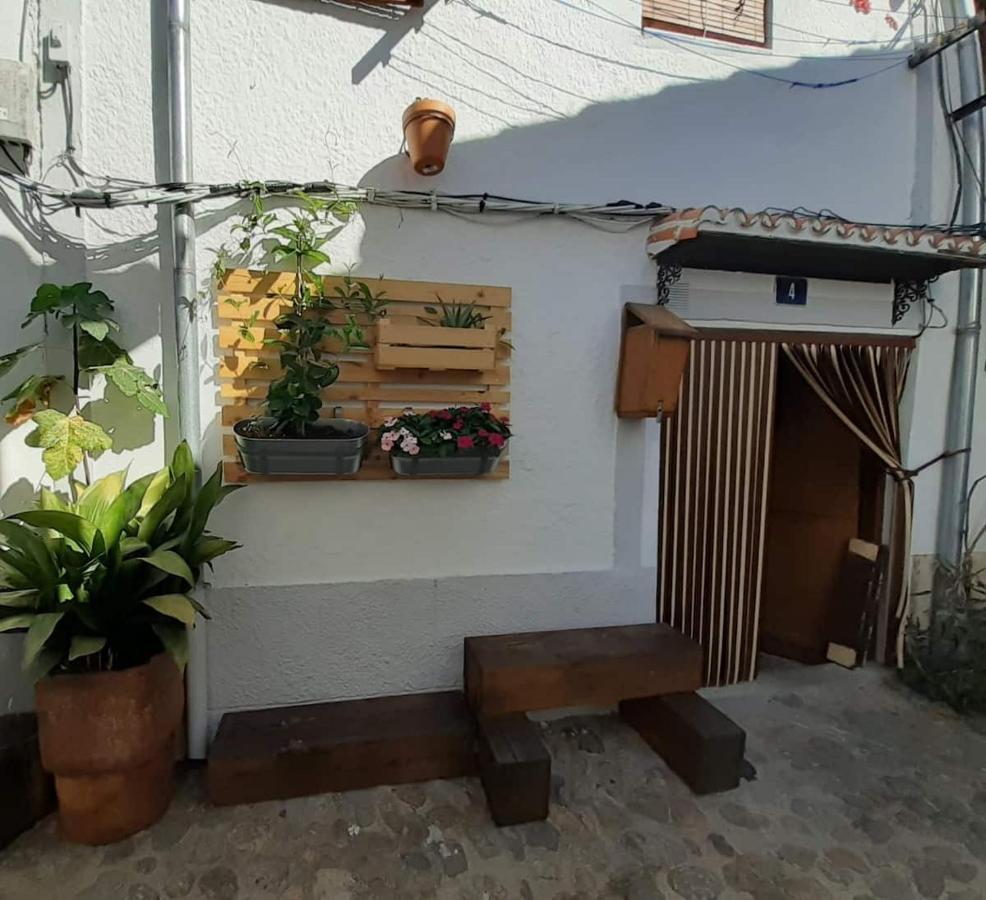Hervas Y Vuelves Exterior photo